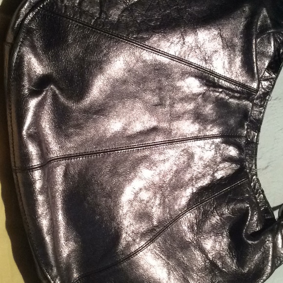 Victor Shoulder Bag - Picture 4 of 6